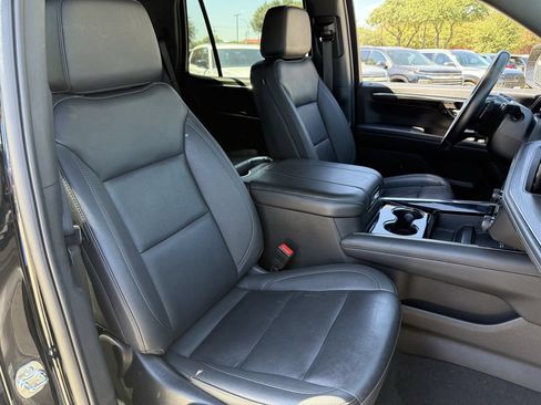 Used 2025 Chevrolet Tahoe LT RWD image 25