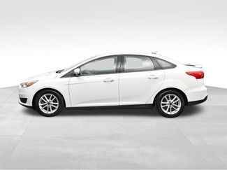 Used 2016 Ford Focus SE FWD video 2