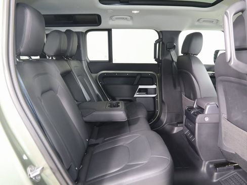 Used 2023 Land Rover Defender 110 S image 14
