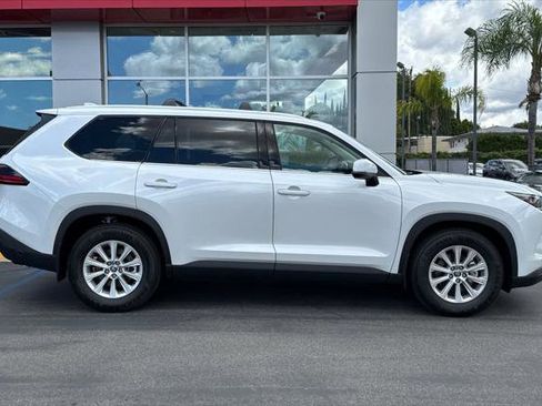 Certified 2026 Toyota Grand Highlander FWD image 4