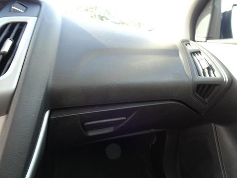 Used 2014 Ford Focus SE w/ Equipment Group 201A image 28