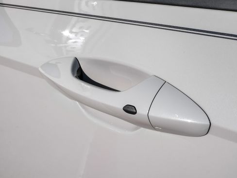 Used 2025 Hyundai Kona SEL image 36