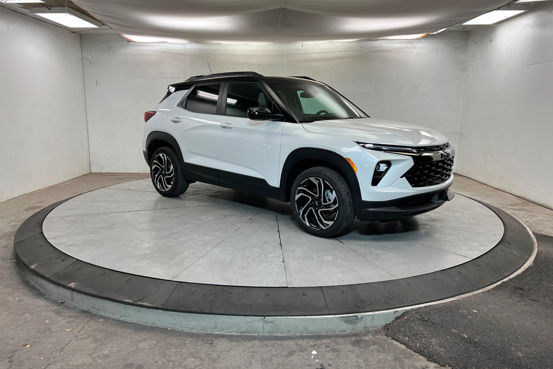 New 2026 Chevrolet TrailBlazer RS w/ Convenience Package AWD/4WD image 8