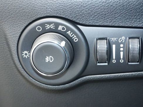 New 2026 Jeep Compass Latitude AWD/4WD image 33