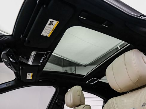 Used 2016 Mercedes-Benz S 63 AMG 4MATIC Sedan image 37