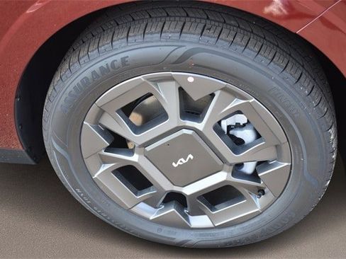 New 2026 Kia Carnival EX image 11