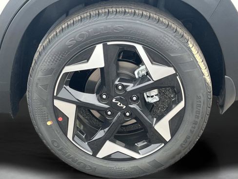 New 2026 Kia Seltos EX FWD image 11
