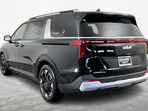 New 2026 Kia Carnival EX FWD image 4