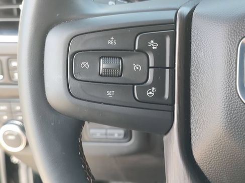 Used 2024 GMC Yukon AT4 w/ Technology Package AWD/4WD image 21