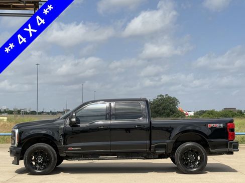 Used 2023 Ford F250 XLT w/ XLT Premium Package AWD/4WD image 3