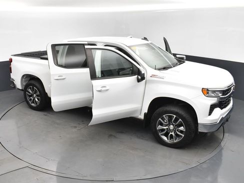 Used 2022 Chevrolet Silverado 1500 LT w/ Z71 Off-Road Package image 34