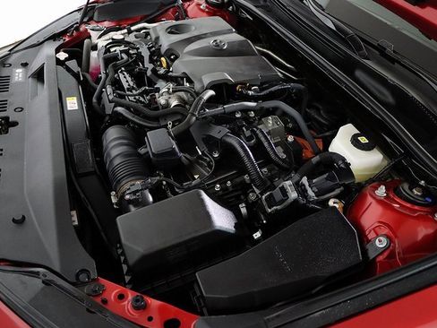 Used 2025 Toyota Camry SE image 36