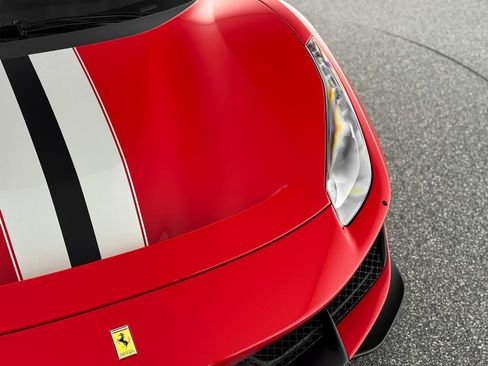 Used 2019 Ferrari 488 Pista Coupe RWD image 38