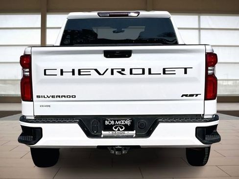 Used 2021 Chevrolet Silverado 1500 RST w/ LPO, Dark Essentials Package image 4