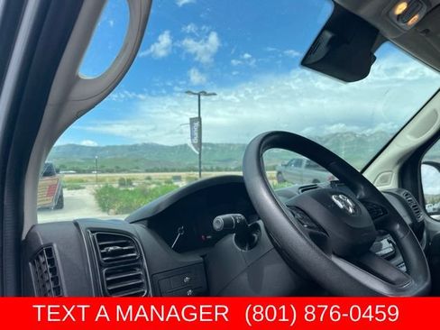 Used 2025 RAM ProMaster 2500 w/ Convenience Group FWD image 15