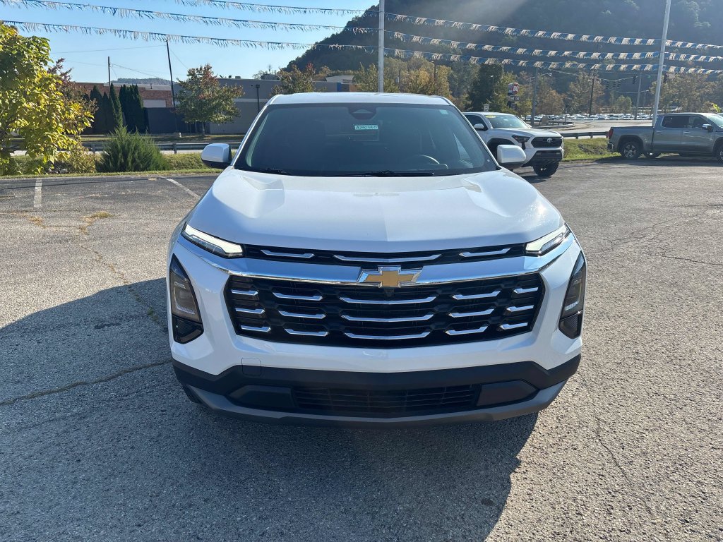 Used 2026 Chevrolet Equinox LT AWD/4WD image 8