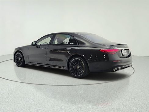 Certified 2023 Mercedes-Benz S 500 4MATIC image 7