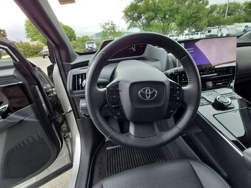 Used 2023 Toyota bZ4X AWD image 24