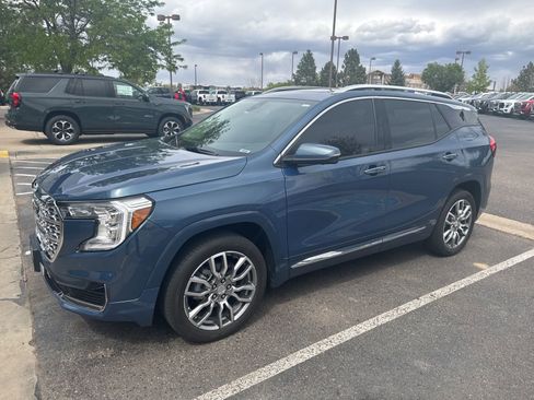Used 2024 GMC Terrain Denali w/ Denali Premium Package AWD/4WD image 1
