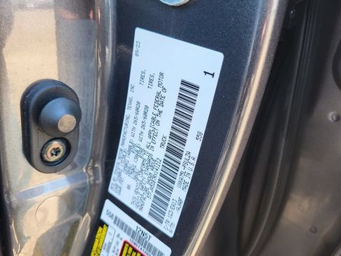 Used 2024 Toyota Tundra Limited AWD/4WD image 29