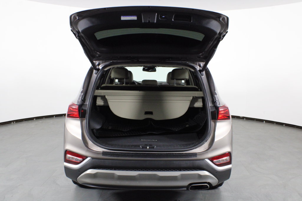 Used 2020 Hyundai Santa Fe SEL w/ Convenience + Premium Package FWD image 14