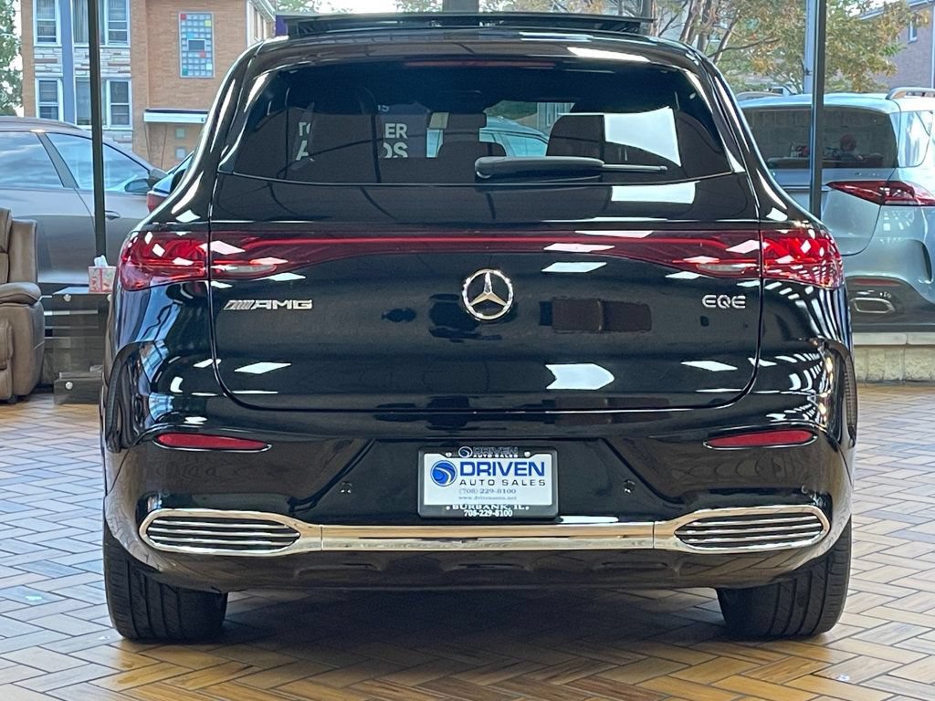 Used 2024 Mercedes-Benz EQE AMG 4MATIC SUV image 9