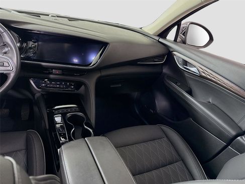 Used 2023 Buick Envision Avenir image 18