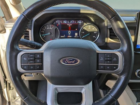 Used 2024 Ford Expedition Limited image 22