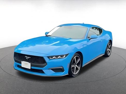 Used 2024 Ford Mustang Premium image 8