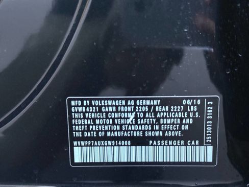 Used 2016 Volkswagen e-Golf SEL Premium w/ Driver Assistance Package image 11