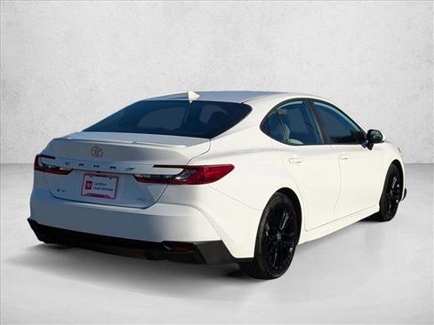 Certified 2025 Toyota Camry SE image 5