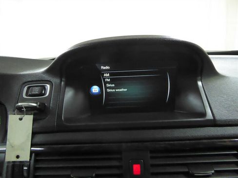 Used 2015 Volvo XC70 T6 image 13