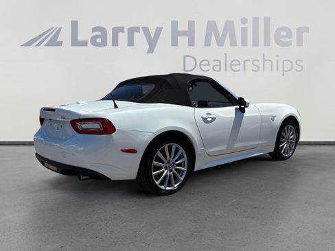 Used 2020 FIAT 124 Spider Lusso w/ Convenience Group RWD image 5