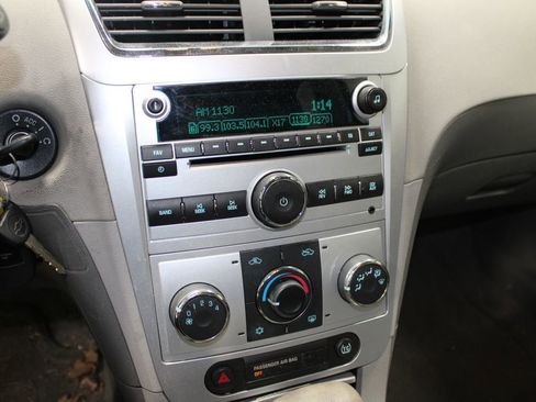 Used 2010 Chevrolet Malibu LS image 24