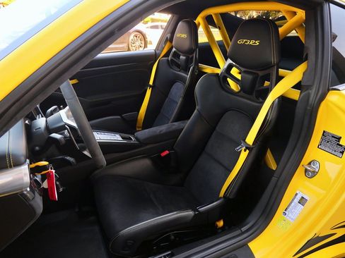 Used 2016 Porsche 911 GT3 RS w/ Sound Package Plus image 18