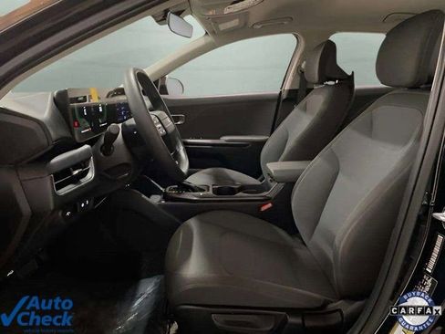 Used 2025 Kia K4 LX image 17