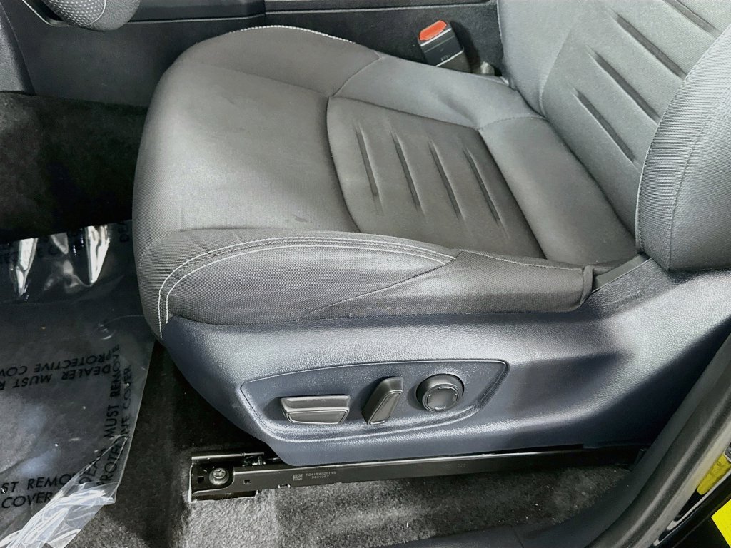 Used 2024 Toyota Tacoma TRD Sport w/ TRD Sport Upgrade Package AWD/4WD image 27