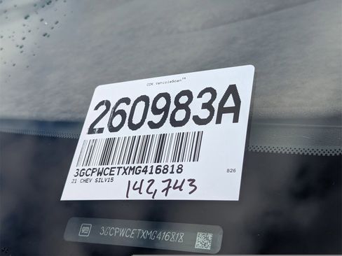 Used 2021 Chevrolet Silverado 1500 LT image 10