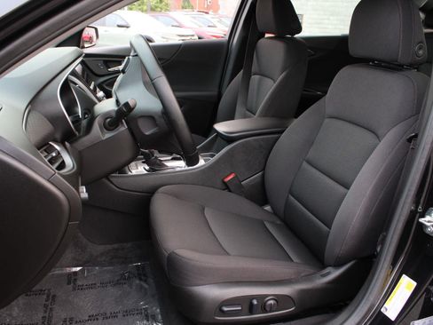 Used 2024 Chevrolet Malibu RS FWD image 16