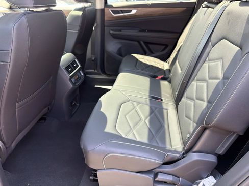 New 2026 Volkswagen Atlas SE FWD image 11