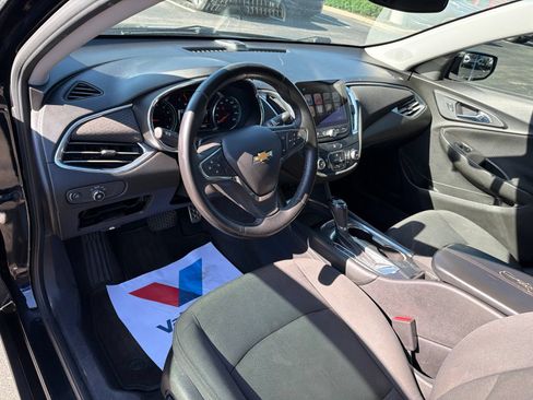 Used 2016 Chevrolet Malibu LT FWD image 10