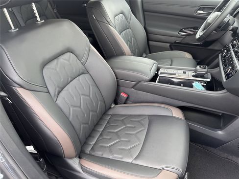 New 2026 Nissan Pathfinder Platinum w/ Cargo Package FWD image 37