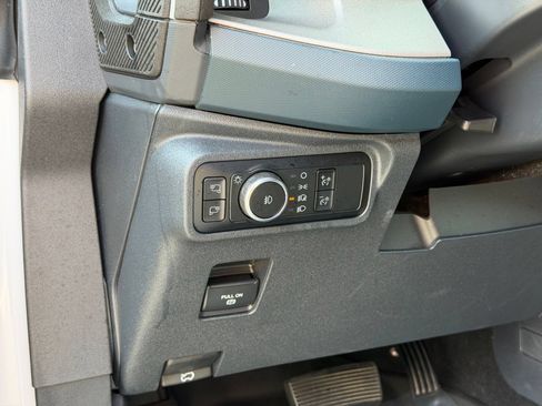 Used 2024 Ford Bronco Outer Banks AWD/4WD image 15