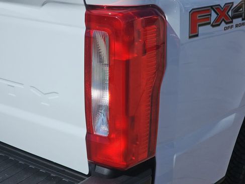 New 2026 Ford F250 XL w/ FX4 Off-Road Package image 42
