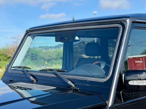 Used 2010 Mercedes-Benz G 550 image 18