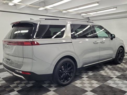 Used 2024 Kia Carnival SX FWD image 6