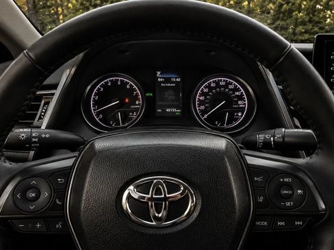 Used 2023 Toyota Camry SE w/ Convenience Package FWD image 34