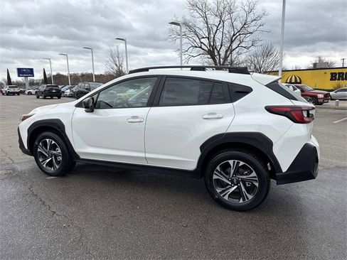 Used 2026 Subaru Crosstrek 2.0i Premium image 8
