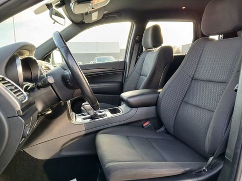 Used 2020 Jeep Grand Cherokee Laredo image 10