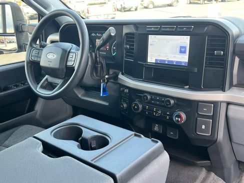 Certified 2024 Ford F250 XL image 19